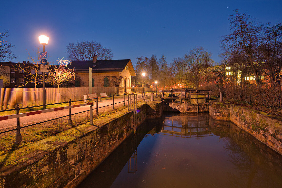 Lock 100 in Bamberg, Ludwig-Donau-Main-Canal, Upper Franconia, Franconia, Bavaria, Germany, Europe