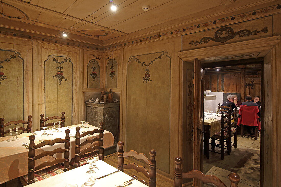 Historic guest rooms of the Locanda Cardinello, Isola, Sondrio, Lombardy