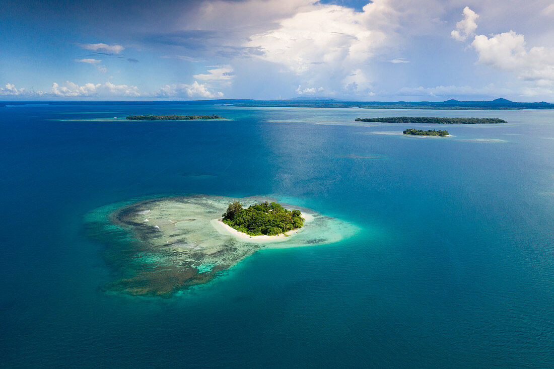 View of the islands of Balgai Bay, New Ireland, Papua New Guinea