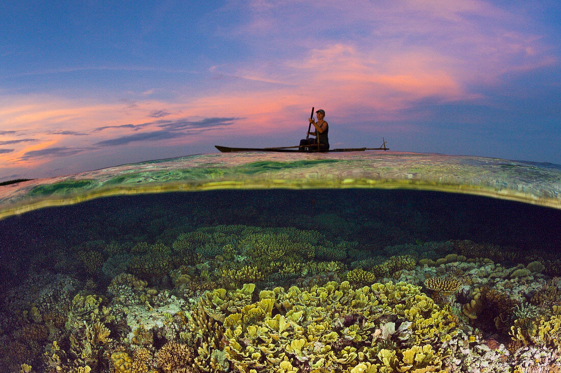 Korallenriff bei Sonnenuntergang, New Ireland, Papua Neuguinea