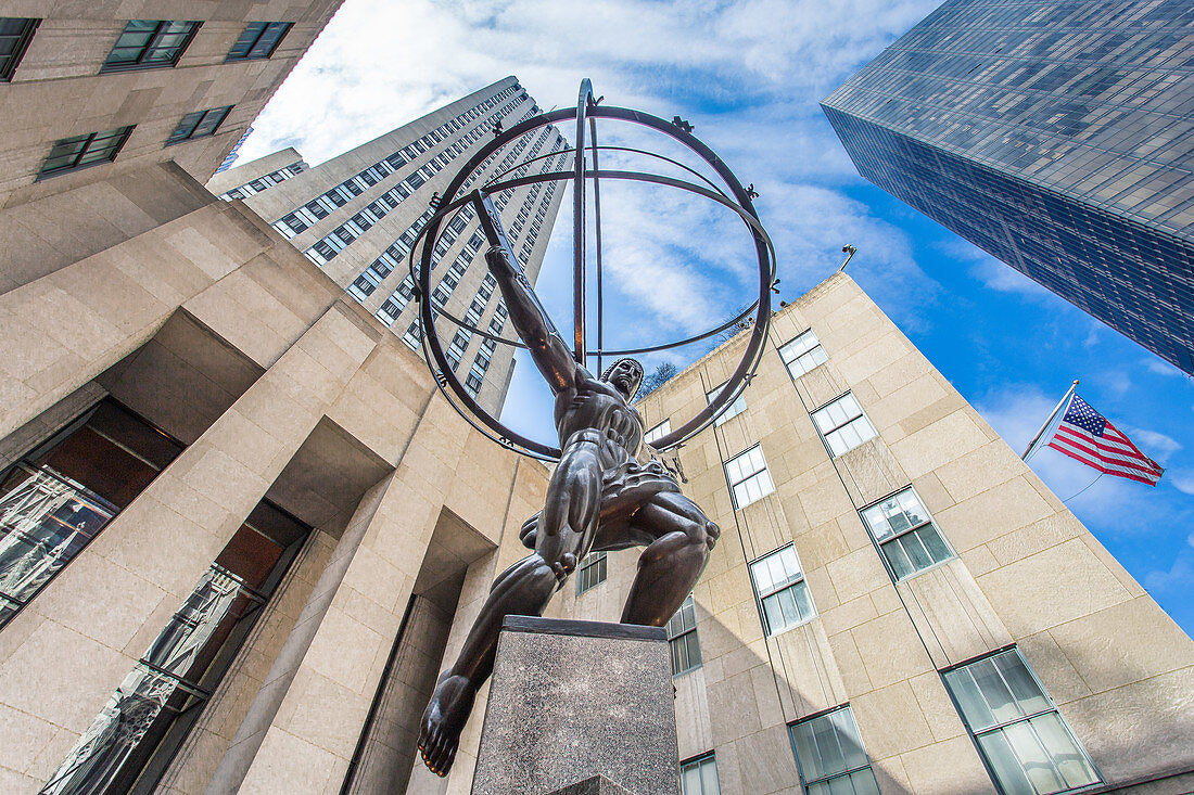 The Atlas statue in front of Rockefeller Center, New York City, USA