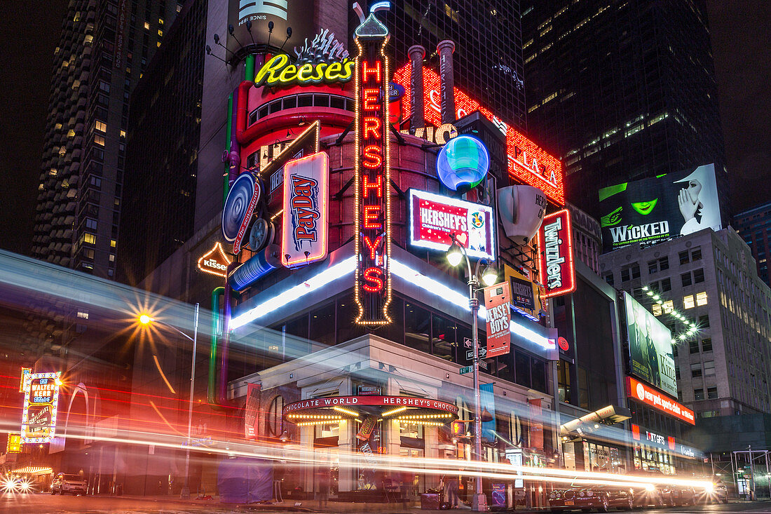 Lichtermeer am Times Square, New York City, USA