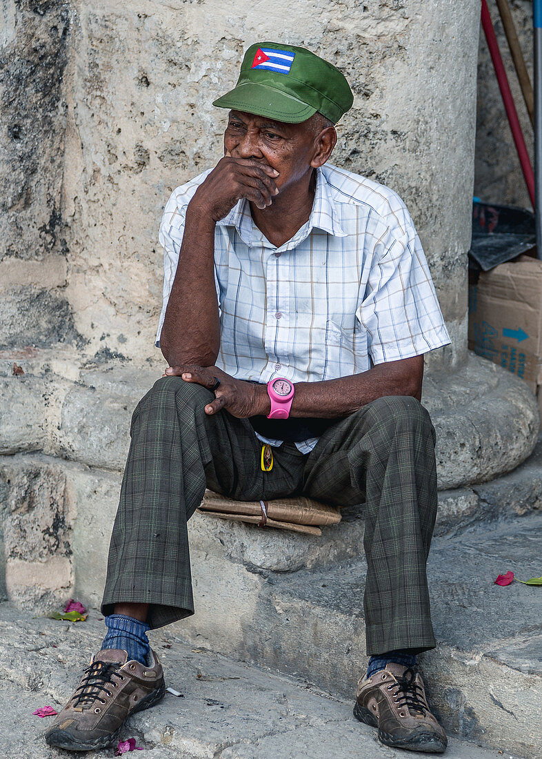 Nachdenklicher Mann, Havanna, Kuba