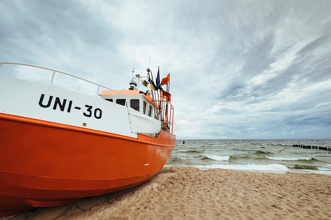 Strand von Uniescie an der Ostsee, Westpommern, Polen