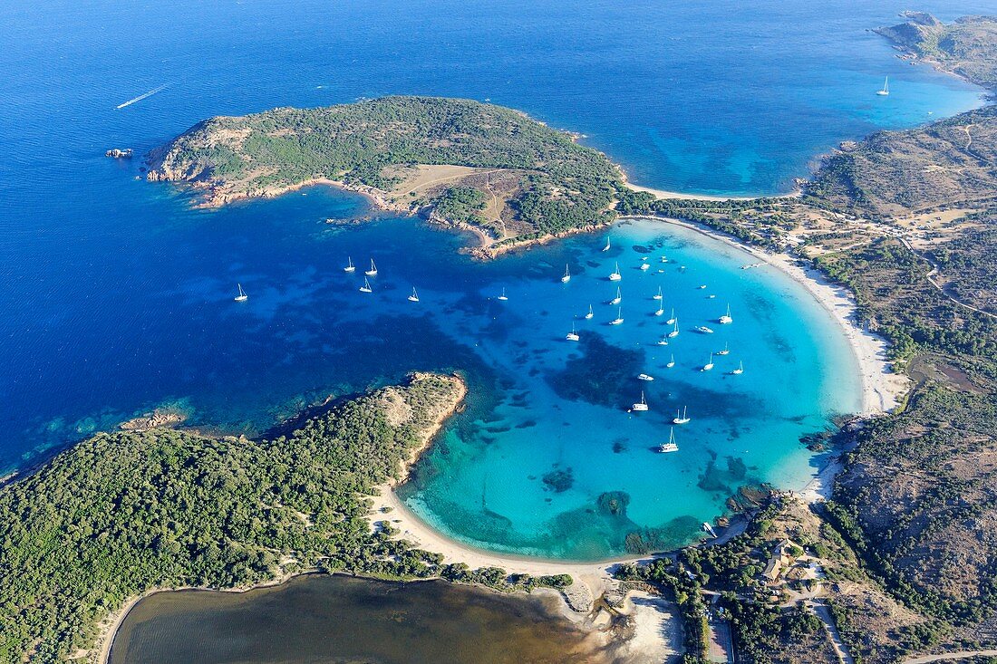 Frankreich, Corse-du-Sud, Freto, Bonifacio, Strand Rondinara (Luftaufnahme)