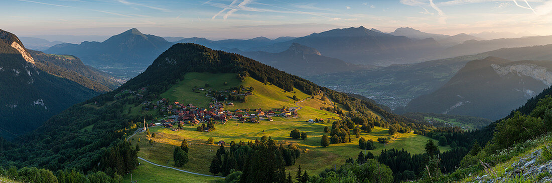 Frankreich, Haute-Savoie, Romme und das Cluse-Tal