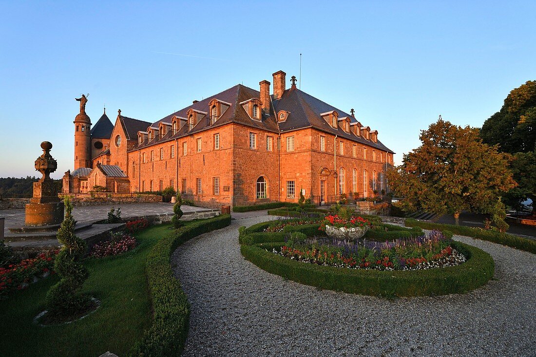 Frankreich, Bas-Rhin, Odilienberg, Kloster Odilienberg, geografische Sonnenuhr mit 24 Gesichtern