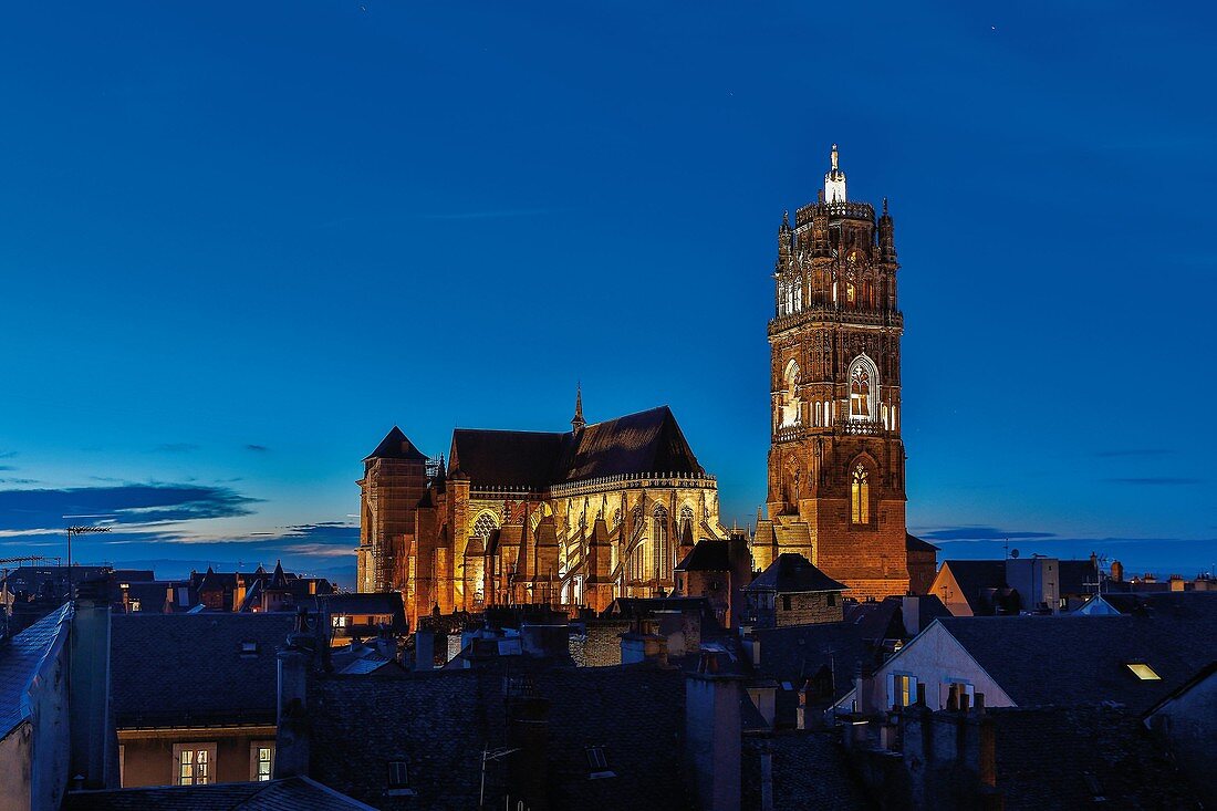 France, Aveyron, listed at Great Tourist Sites in Midi Pyrenees, Rodez, Notre Dame de Rodez catedral, Night Cathedral lit