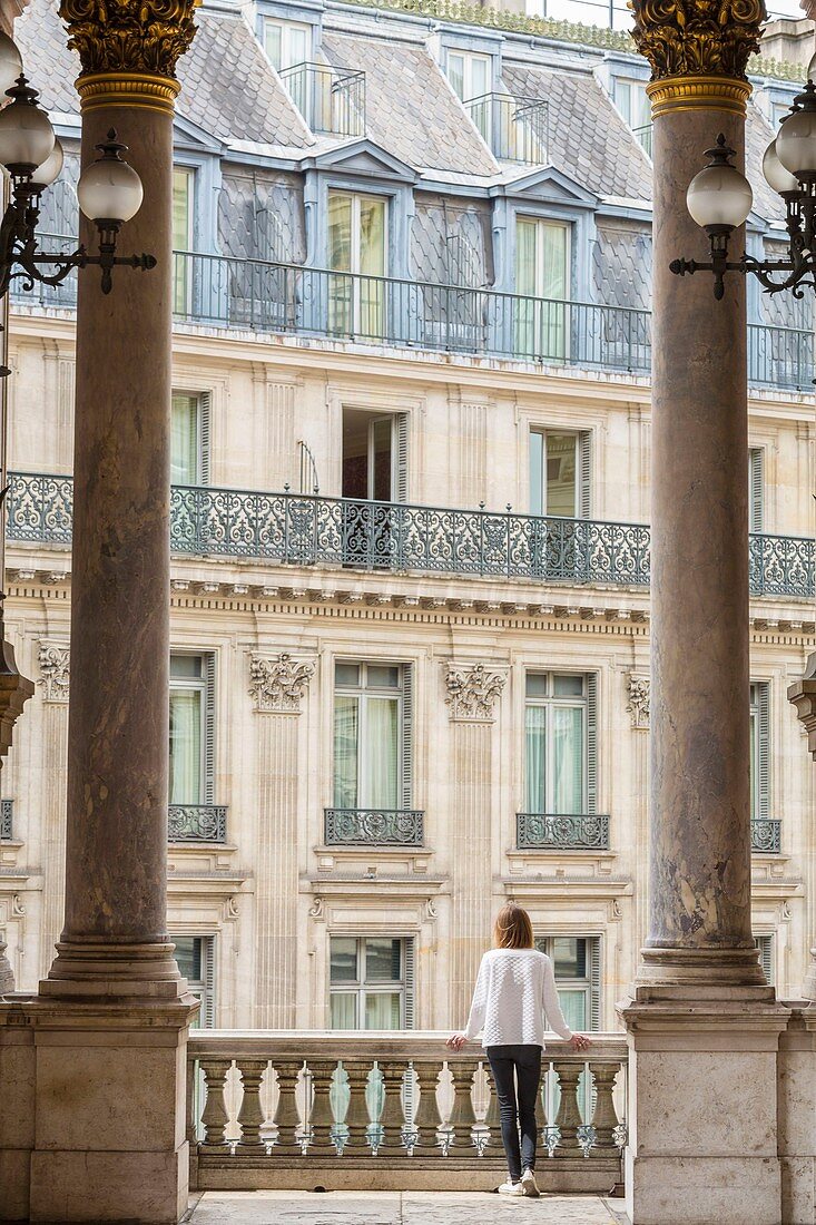 Frankreich, Paris, Opéra Garnier , vom Architekten Charles Garnier in einem eklektischen Stil entworfen, Loggia mit Blick auf die Auberstraße