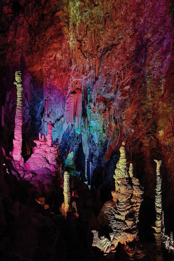 France, Gard, Mejannes le Clap, La Salamandre Cave, colorful fairyland