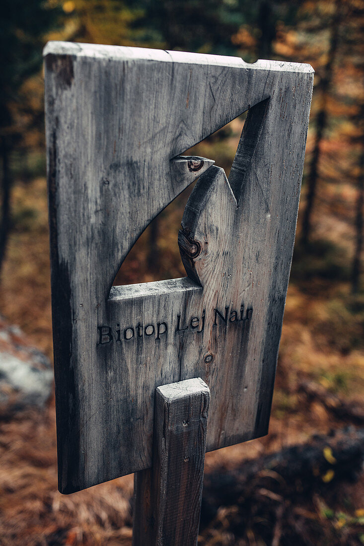 Signpost to the Lej Nair biotope, in the Upper Engadine, Engadine, Switzerland