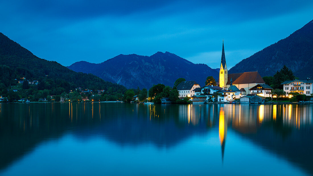 Rottach-Egern, Tegernsee, Sankt Laurentius Kirche, Miesbach, Bayern, Deutschland