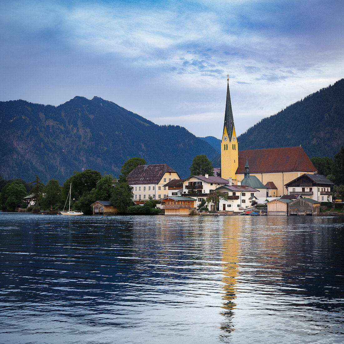 Rottach-Egern, Tegernsee, Sankt Laurentius church, Miesbach, Bavaria, Germany