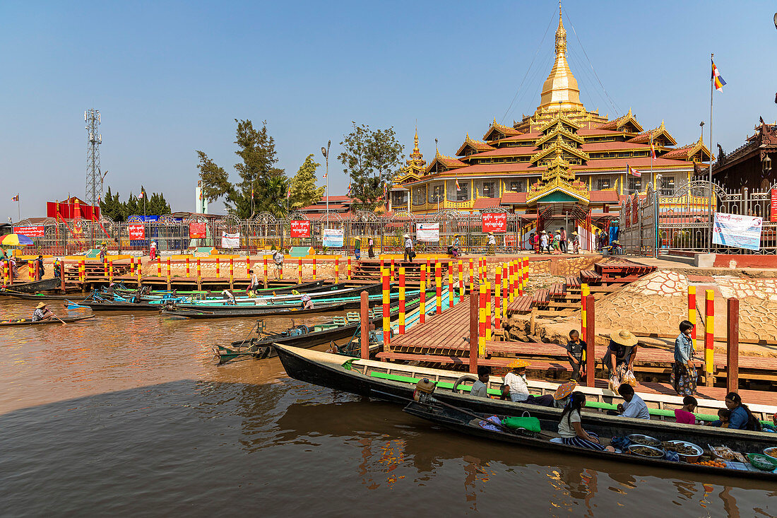 Phaung Daw Oo Pagode auf dem Inle See, Heho, Myanmar