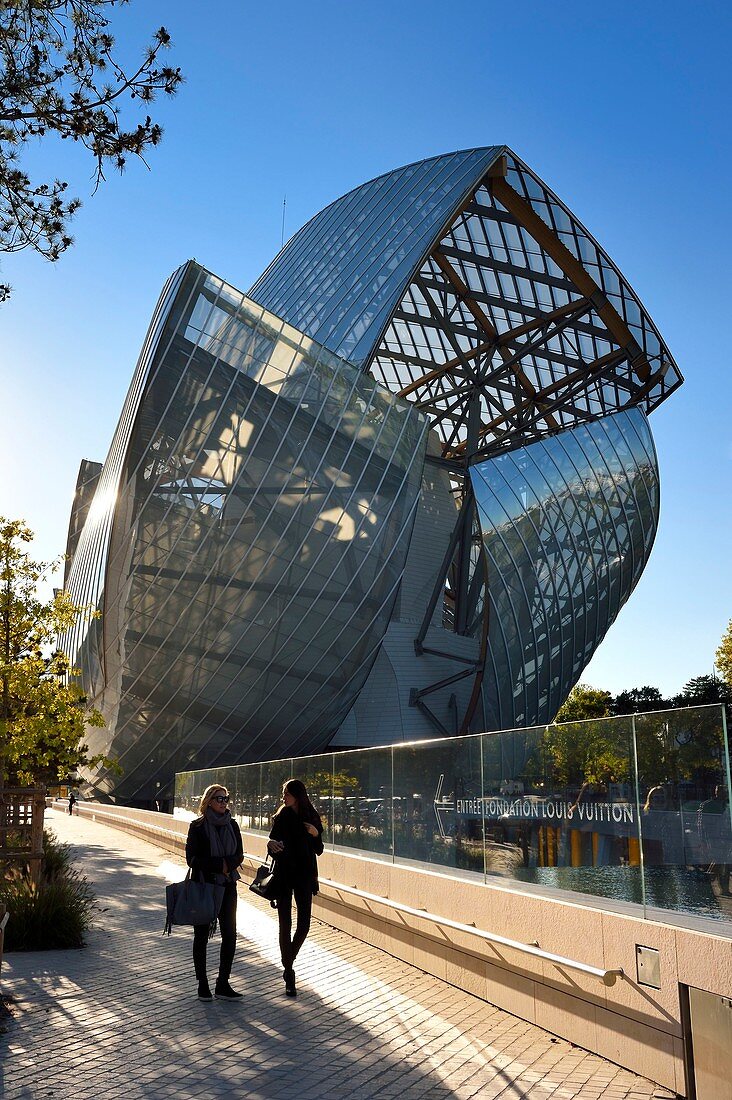 France, Paris, Louis Vuitton Foundation by architect Frank Gehry (a special authorization is required before publication)