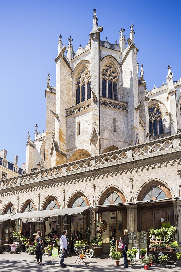 Frankreich, Rhone, Lyon, Blumenladen unterhalb der Kirche Saint-Nizier im Stadtviertel Presqu'ile