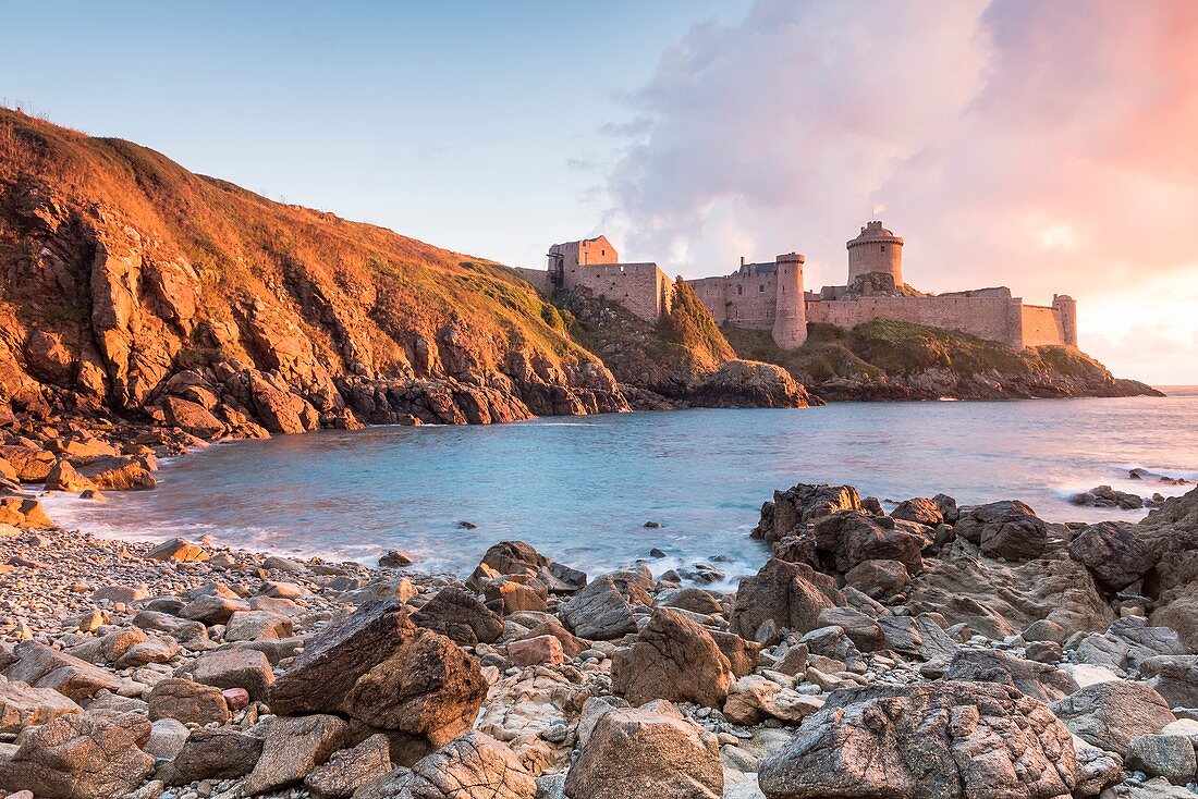 France, Côtes d'Armor, Plévenon, Fort la Latte at sunrise