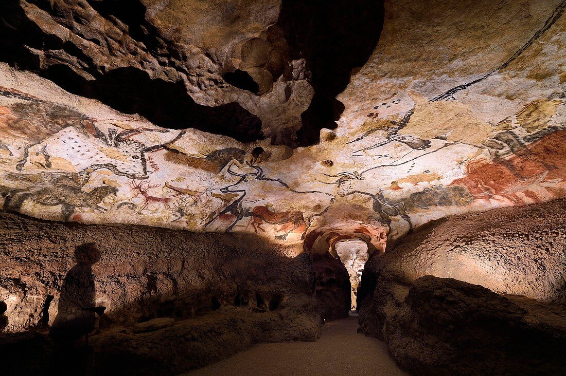 Frankreich, Dordogne, Périgord Noir, Vezère-Tal, Montignac-sur-Vézère, Höhle Lascaux II, Rekonstruktion der prähistorischen Stätte und der verzierten Höhle, die von der UNESCO zum Weltkulturerbe erklärt wurde