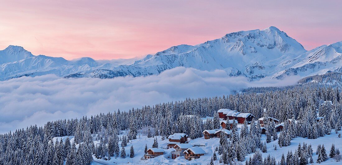 France, Savoie, Beaufortain, Hauteluce, Les Saisies, ski resort at dawn