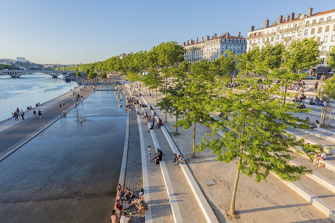 Frankreich, Rhône, Lyon, das Ufer der Rhône, Quai Victor Augagneur, Blick auf die Wilson-Brücke