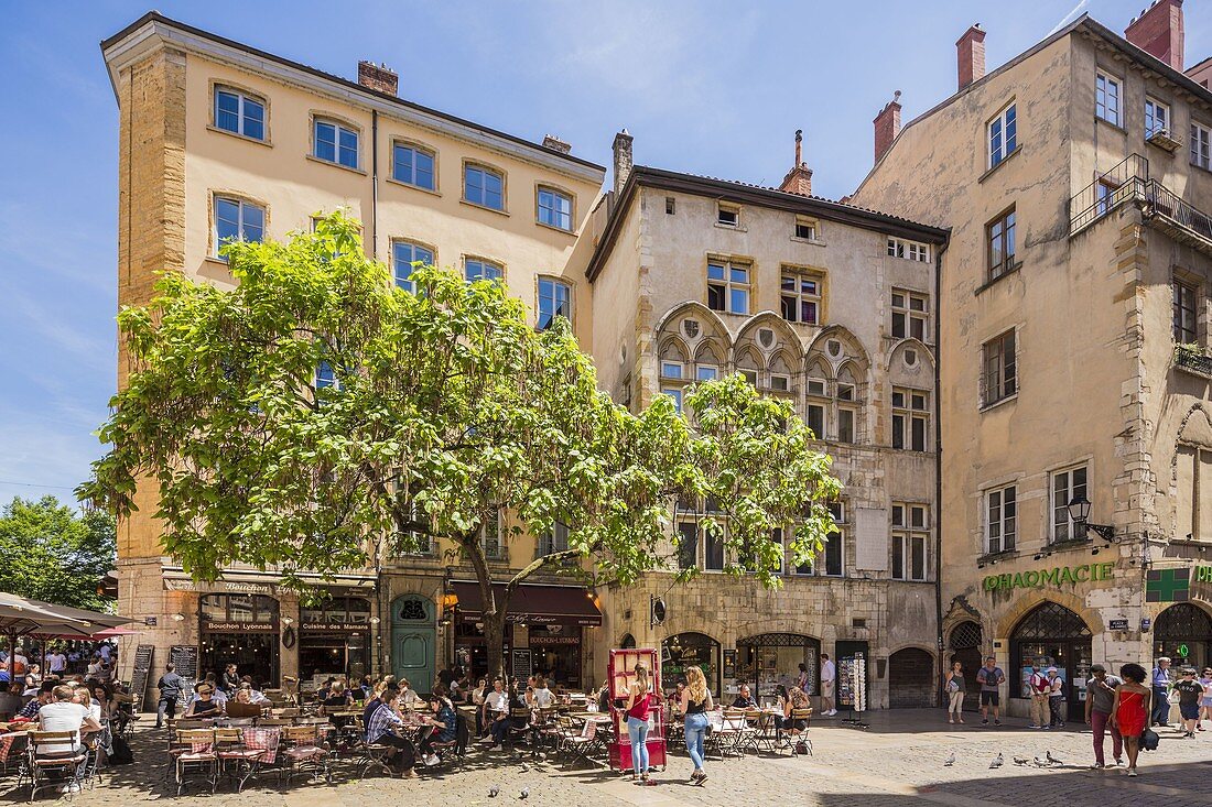 France, Rhone, Lyon, historical site listed as World Heritage by UNESCO, Vieux Lyon (Old Town), Place du Change and Bouchons Lyonnais (typical and traditional restaurants of Lyon), the Maison Thomassin Mansion house