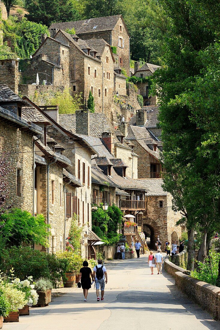 Frankreich, Aveyron, Belcastel, mit der Bezeichnung 'Les Plus Beaux Villages de France' (schönste Dörfer Frankreichs)