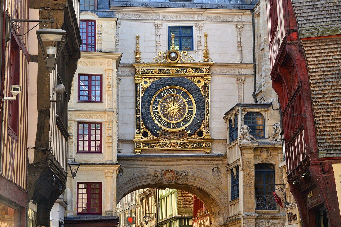 Frankreich, Seine-Maritime, Rouen, die Gros Horloge ist eine astronomische Uhr aus dem 16. Jahrhundert