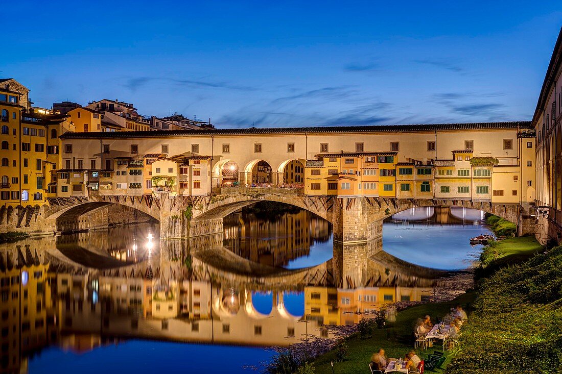 Italien, Toskana, Florenz, Historisches Zentrum, UNESCO-Weltkulturerbe, Ponte Vecchio über dem Arno