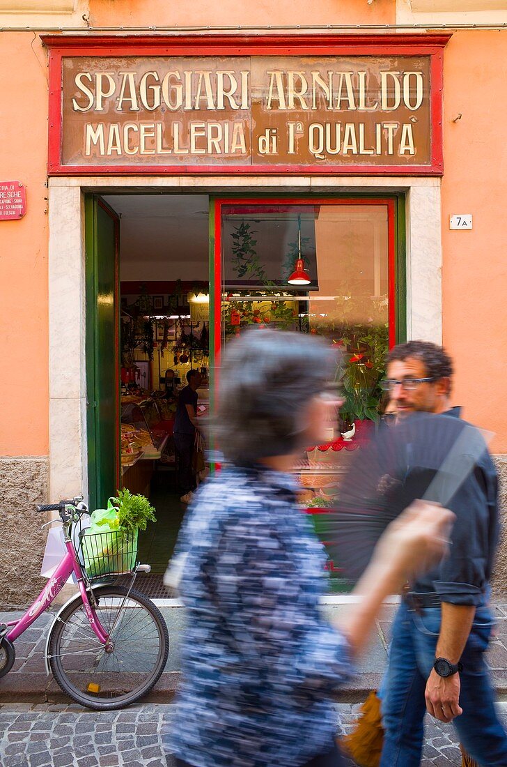 Italy, Emilia Romagna, Parma, shop in town centre