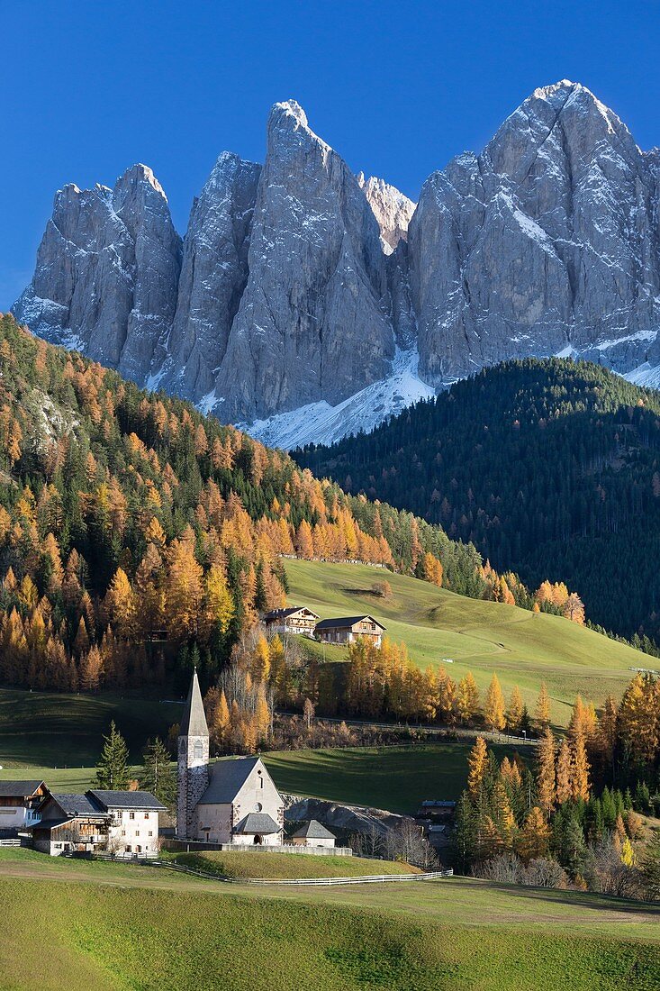 Italien, Trentino Südtirol, Dolomitenmassiv, UNESCO-Weltkulturerbe, Funes- oder Villnöss-Tal, Geiselgruppe, Naturpark Puez-Geisler