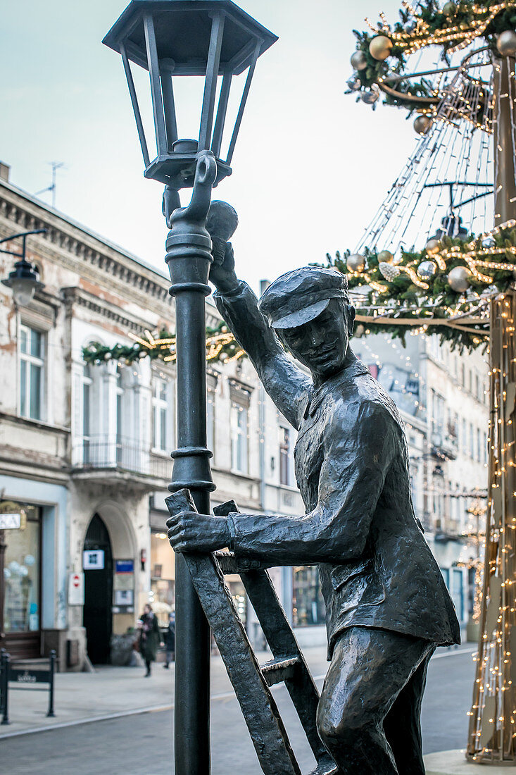 Monument in Petrikauer Strasse (Ulica Piotrkowska), in Lodz, Poland, Europe