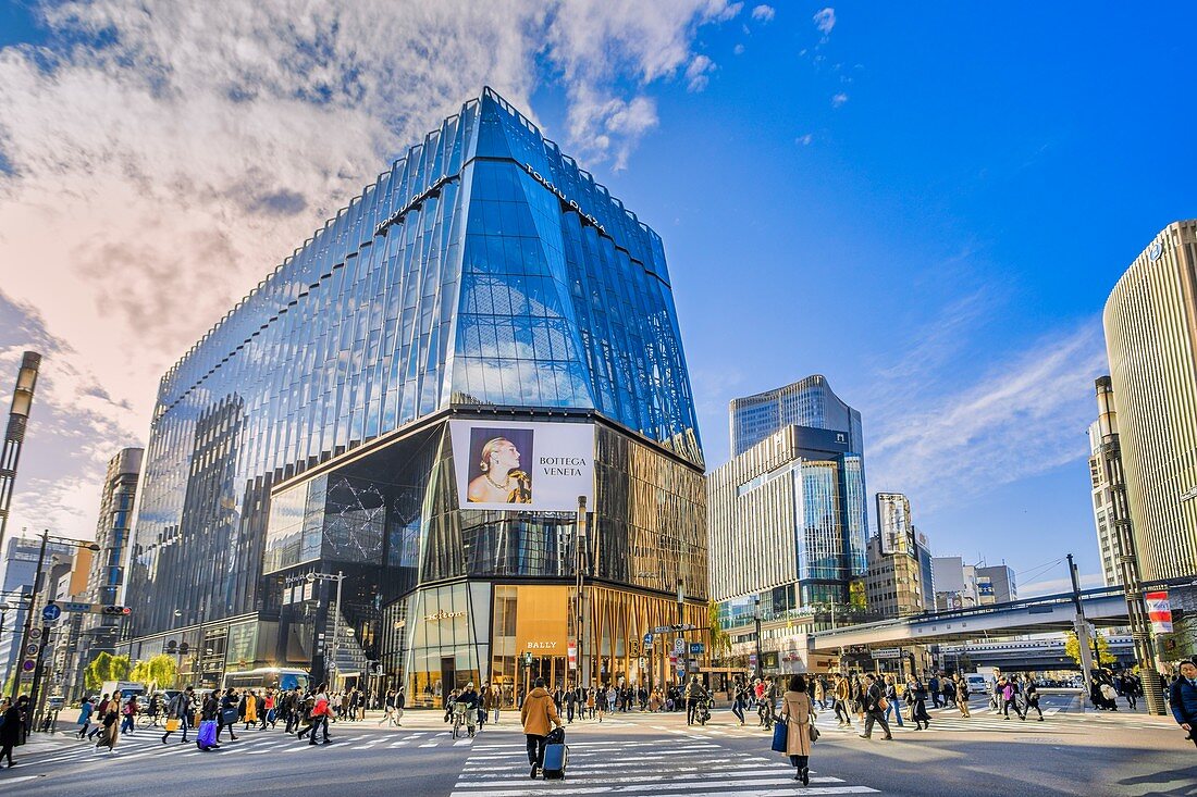 Japan, Stadt Tokio, Bezirk Ginza, Harumi Dori Avenue