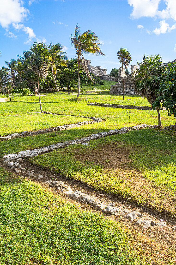 Ruins in the grounds of the Mayan sites of Tulum, Quintana Roo, Yucatan Peninsula, Mexico