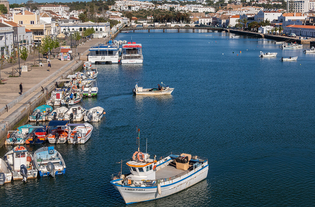 Fischerboote in Tavira, Ostalgarve, Portugal