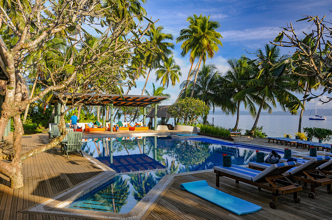 Pool area on the beach of the Pacific, Jean-Michel Cousteau Resort, Savusavu, Fiji Islands