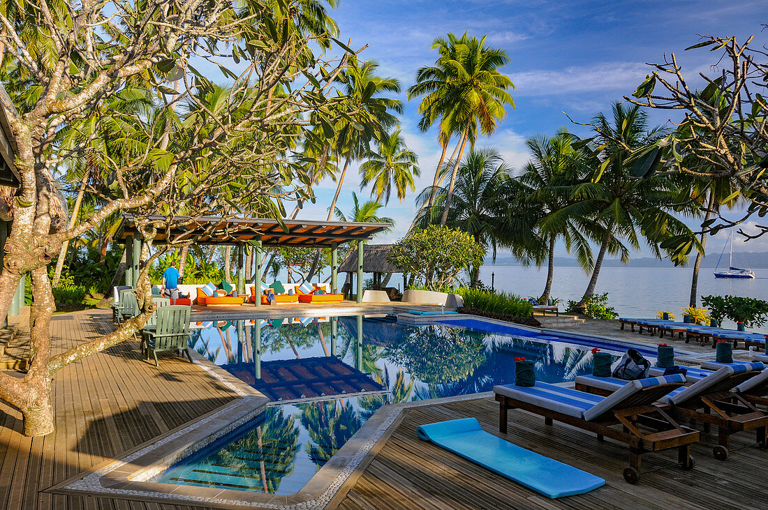 Poolanlage am Strand des Pazifik, Jean-Michel Cousteau Resort, Savusavu, Fiji Islands