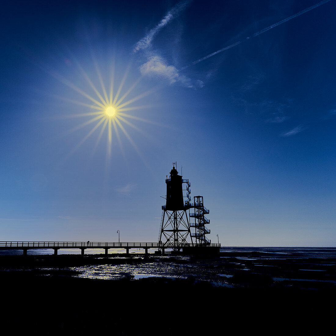 Midnight sun on the North Sea, Dorum, Lower Saxony, Germany