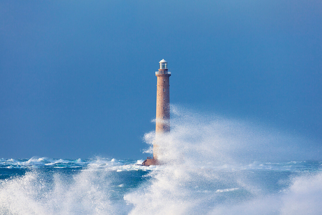 Leuchtturm Goury im Sturm am Cap de la Hague, Auderville, Normandie, Frankreich