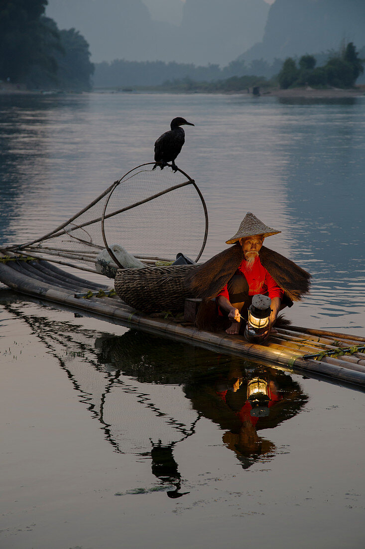Cormorant Fisherman Lighting Lamp for Night Fishing Guilin Region Guangxi, China LA008333 