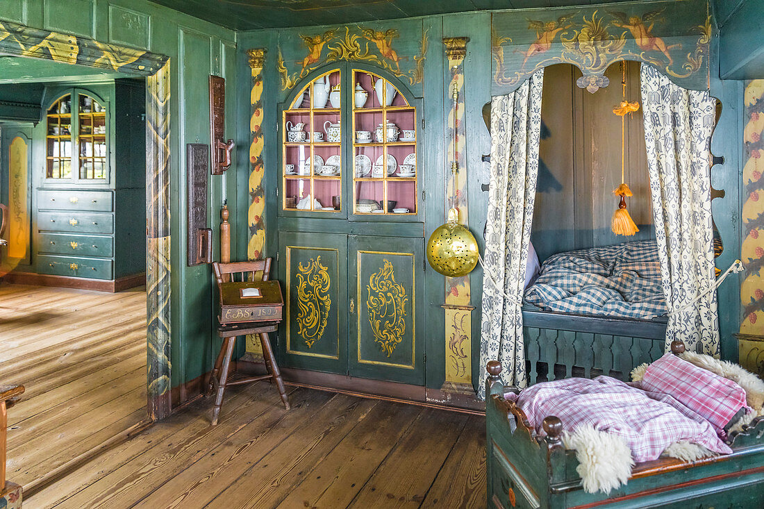 Bed chamber in the Old Frisian House from 1640 on Keitumer Watt, Sylt, Schleswig-Holstein, Germany