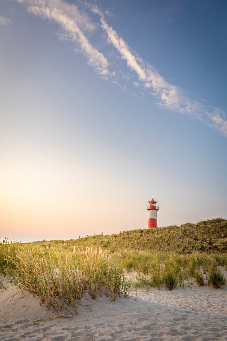 Sunrise at the List-Ost lighthouse on Sylt, Sylt, Schleswig-Holstein, Germany