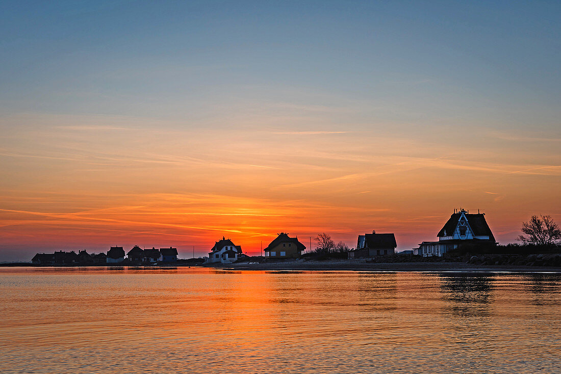 View of the houses of the Graswarder in Heiligenhafen, Baltic Sea, Ostholstein, Schleswig-Holstein, Germany