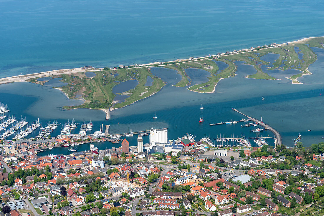 Aerial view of Heiligenhafen with a view of the town and Graswarder, Ostholstein, Schleswig-Holstein, Germany