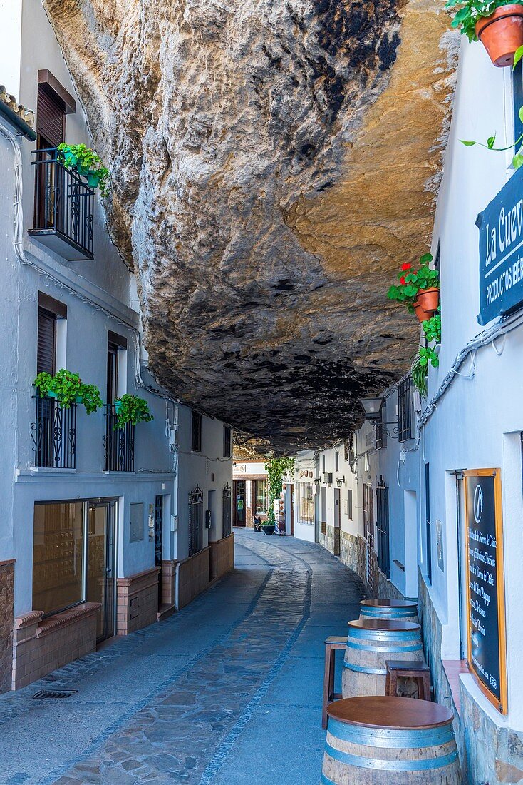 Setenil de las Bodegas, Andalusien, Spanien, Europa