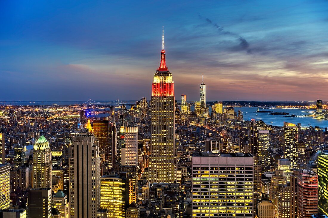 New York. Manhattan. Elevated view at sunset