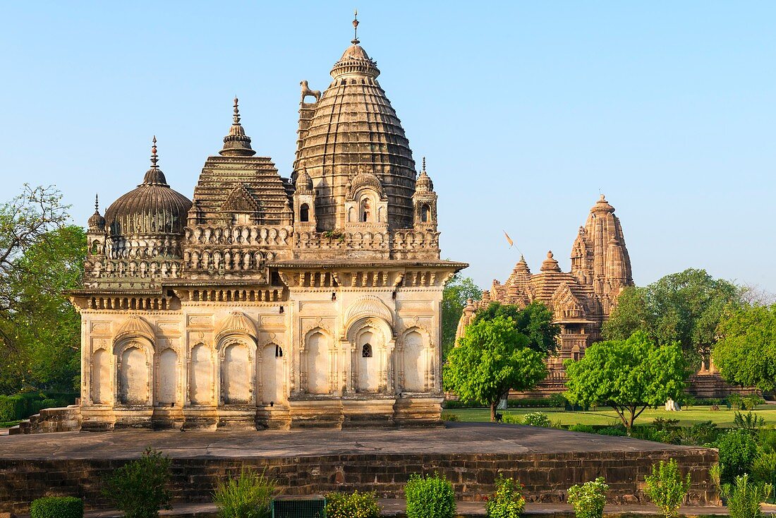 Parvati-Tempel, bekannt als Tempel der Einheit der Religion, der drei Religionen gewidmet ist: Islam, Buddhismus, Hinduismus, Khajuraho-Denkmalgruppe, Bundesstaat Madhya Pradesh, Indien