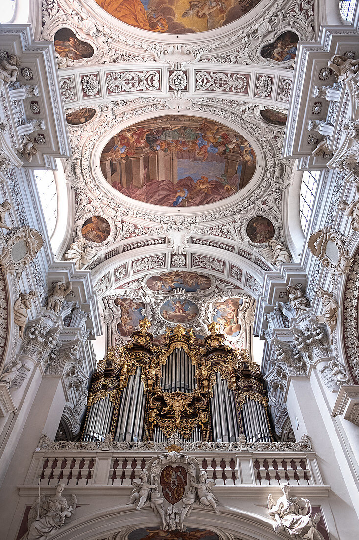 View of the organ in St. Stephan Cathedral, Passau, Lower Bavaria, Bavaria, Germany, Europe