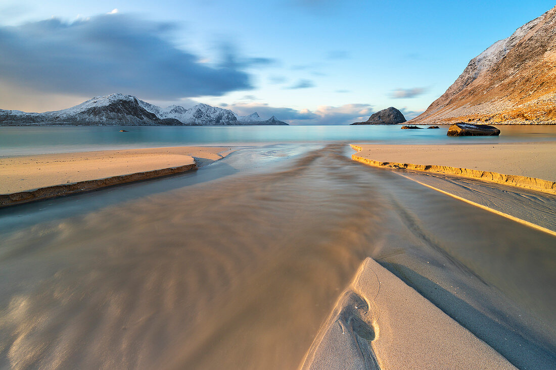 Haukland Beach bei Sonnenuntergang, Leknes, Lofoten, Nordland, Norwegen, Skandinavien, Nordeuropa