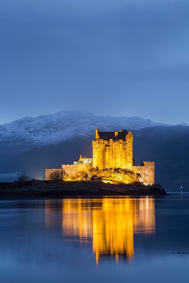 Vereinigtes Königreich, Schottland, Highlands, Eilean Donan Castle am Loch Duich