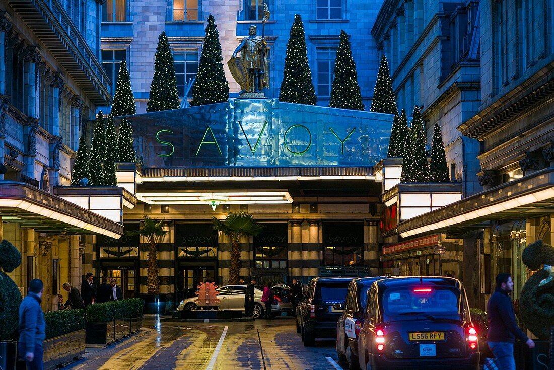 England, London, The Strand, the Savoy Hotel, evening